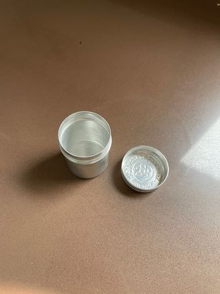 Bote aluminio antiguo medicamentos