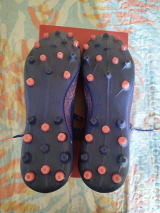 Botas de fútbol Puma⚽Modelo: ultra 5 pro tacos MG