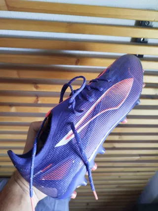 Botas de fútbol Puma⚽Modelo: ultra 5 pro tacos MG