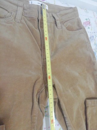 Pantalón pana elástico Mango Talla 32