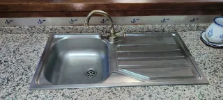 Fregadero de 1 seno con grifo