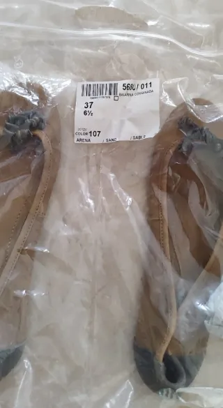 Nuove pantofole in pelle