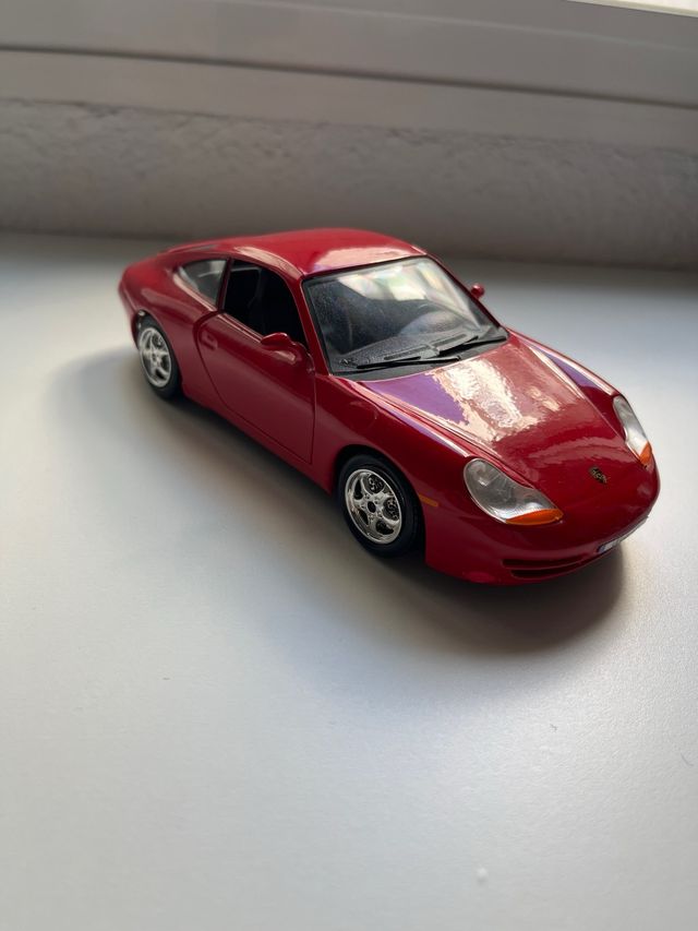 Porsche 911 Carrera scala 1997