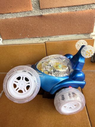 Coche teledirigido azul con mando, luces y música
