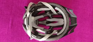 Casco Ciclismo Morado con Diseño