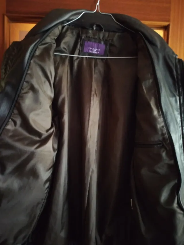 Chaqueta Polipiel ZARA MAN Marrón Oscuro.