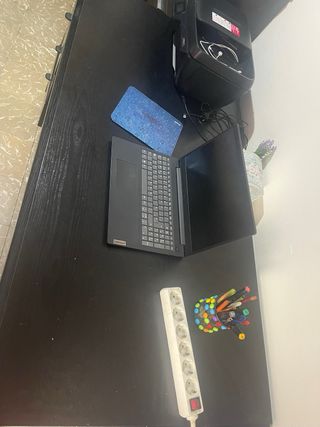 Escritorio grande para estudiantes o para oficina