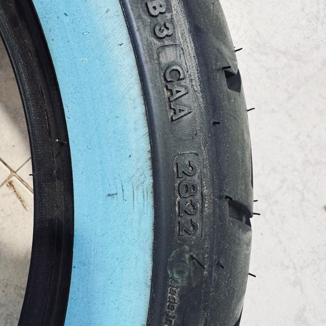 Neumático moto marca B3 CAA 2822