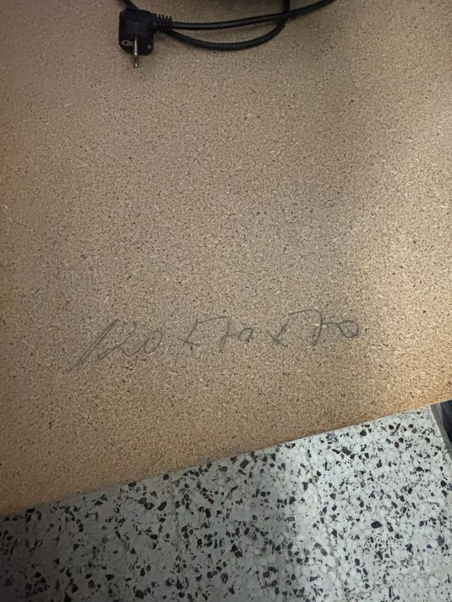 Mesa Camilla Marrón y Roja
70x70x120