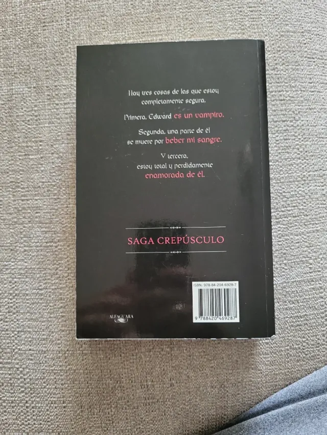 Crepúsculo (Saga Crepúsculo 1) (Spanish Edition)