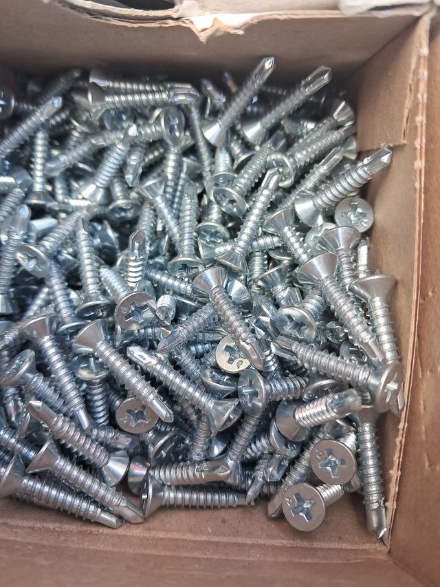 Tornillos autoperforantes Placo 42x22
48x25. 48x38