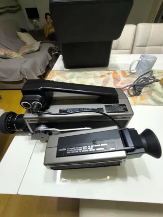 Videocámara JVC Vintage Color GC-4800U o similar