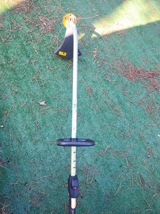 Desbrozadora Homelite HLT26CDY