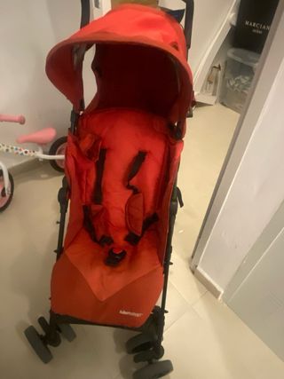 Silla de paseo roja
