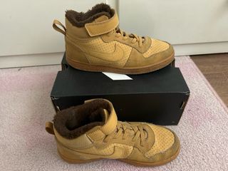 Zapatillas Nike niño invierno T.33,5 