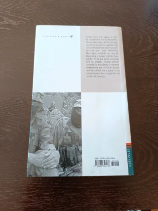 Huye de mí, rubio (Alandar) (Spanish Edition)