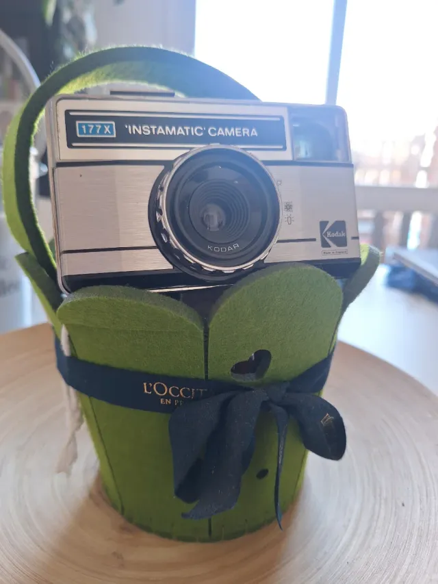 Camara Kodak Instamatic 177X Retro + funda gratis