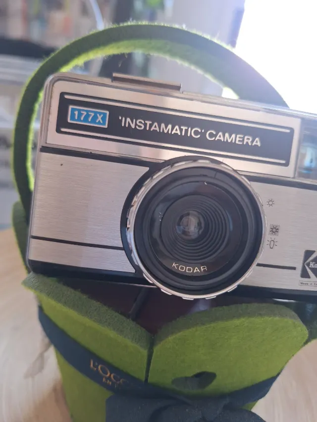 Camara Kodak Instamatic 177X Retro + funda gratis