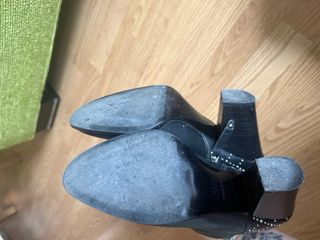 Botines negros Zara Piel Tachuelas Talla 39
