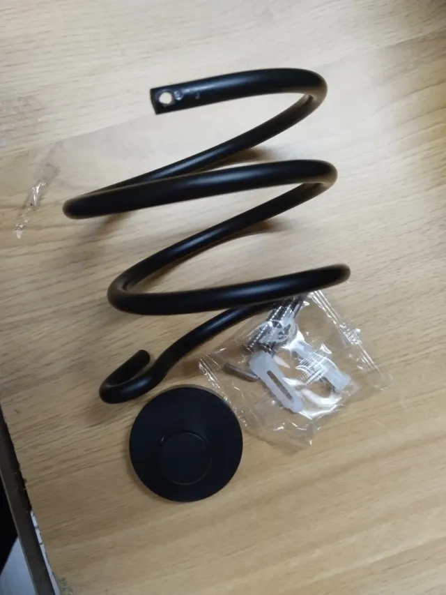 Soporte secador de pelo negro