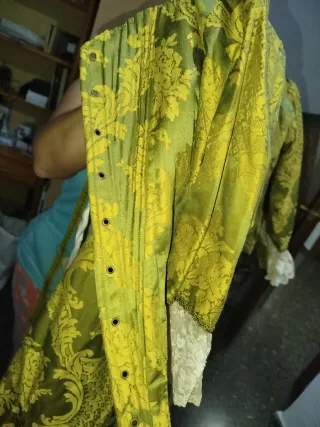 Traje de Fallera verde y amarillo