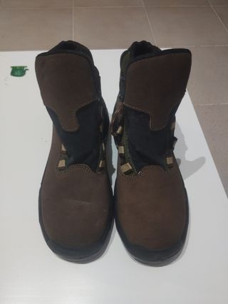 Botas de seguridad Robustas Marrones
Talla 38