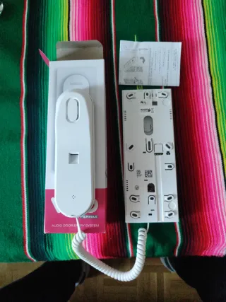 Telefonillo Fermax VEO 4+N universal