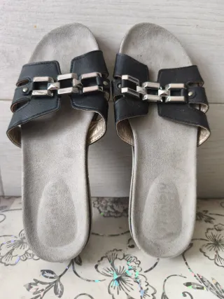 Sandali donna neri con dettagli argento