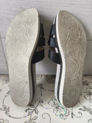 Sandali donna neri con dettagli argento