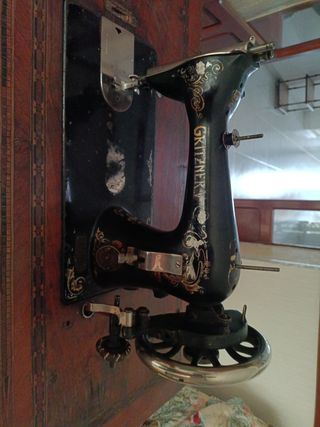 Antigua Máquina de Coser Gritzner