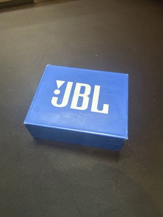 Altavoz JBL azul