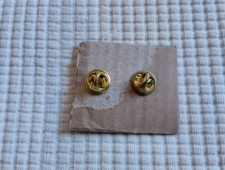 Lote 2 pins pin pines Licor 43 alcohol.