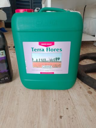 Pack de productos cultivo, Rhizotonic,iguana,terra