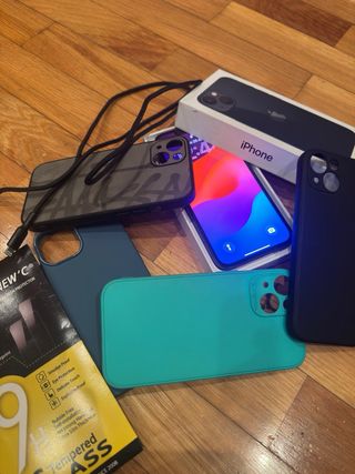 iPhone 13 Negro/Azul Marino