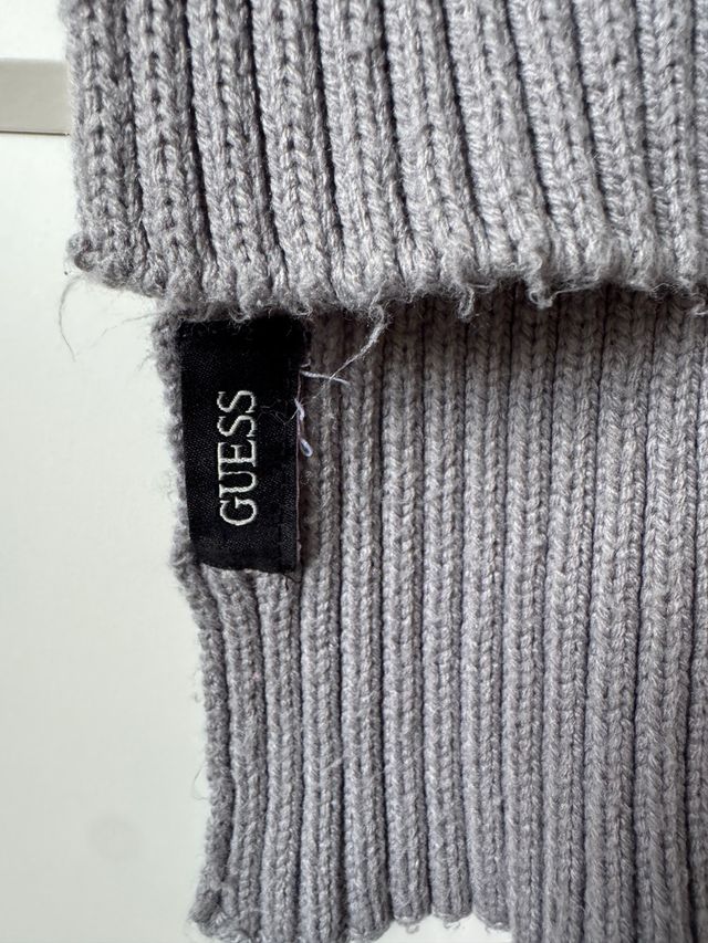 Bufanda Guess Gris