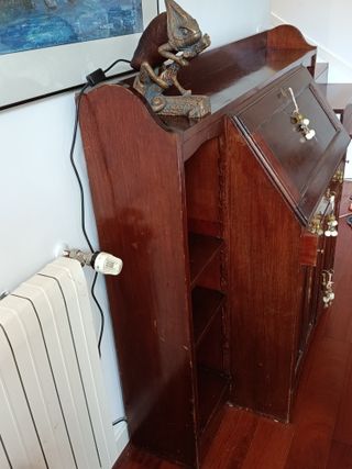 Antiguo bureau de caoba maciza