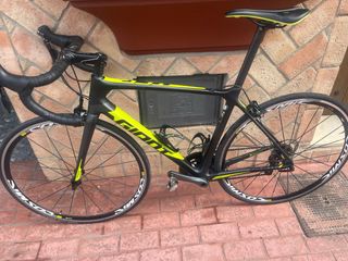 Bicicleta de carretera Giant Carbono talla M