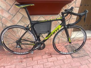 Bicicleta de carretera Giant Carbono talla M