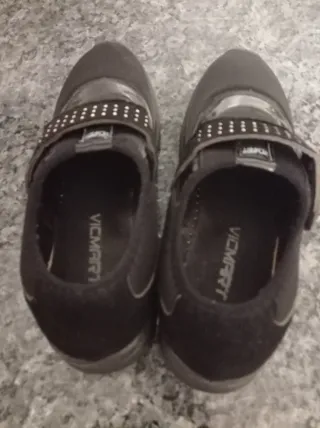 Zapatos negros Bambo con velcro