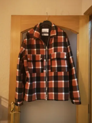 Chaqueta Zara cuadros (leñador) acolchada