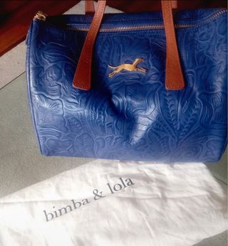 Bolso Bimba y Lola Piel Azul Labrado. Original. 