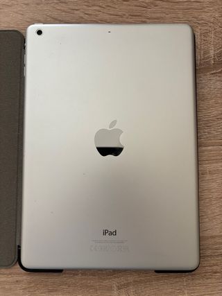 Apple iPad Air Wi-Fi 16GB