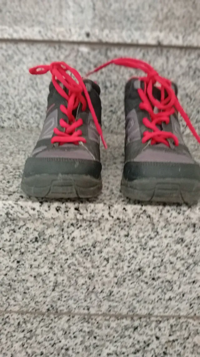 Zapatillas senderismo MJD Jr grises/rojas