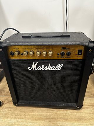 Amplificador Guitarra Marshall MG15CD
