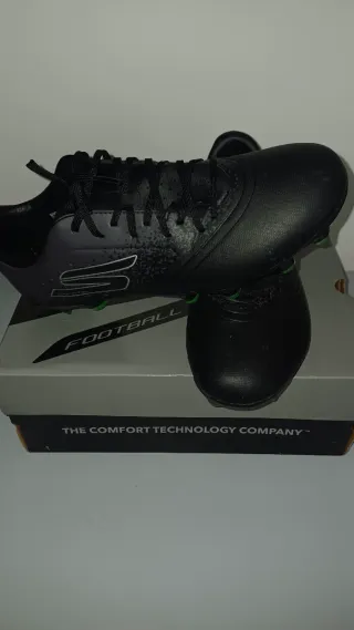 Botas de fútbol negras 