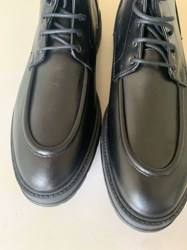 Anfibio uomo vera pelle nero