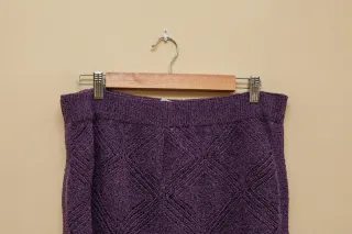 Falda midi H&M morada punto