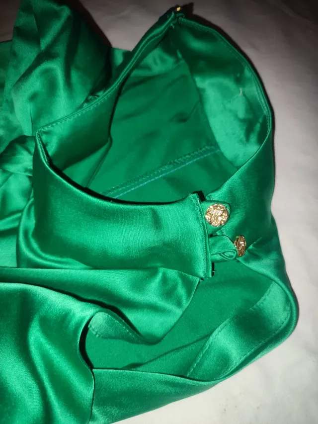 Vestido fiesta verde satinado