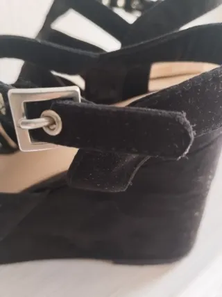 Sandalias de tacón negras