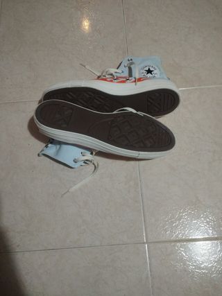 Converse Talla 42,5Estampado Llamas.